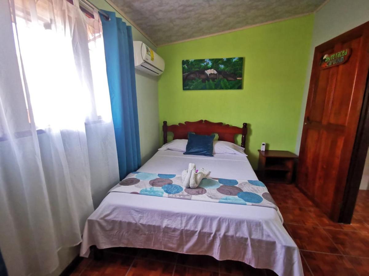 The Corner Airbnb Puerto Jiménez Buitenkant foto