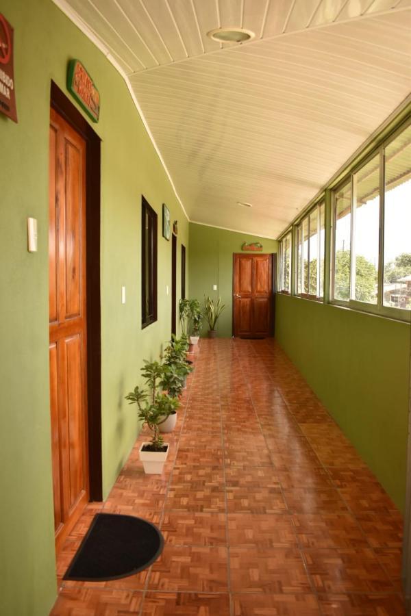 The Corner Airbnb Puerto Jiménez Buitenkant foto